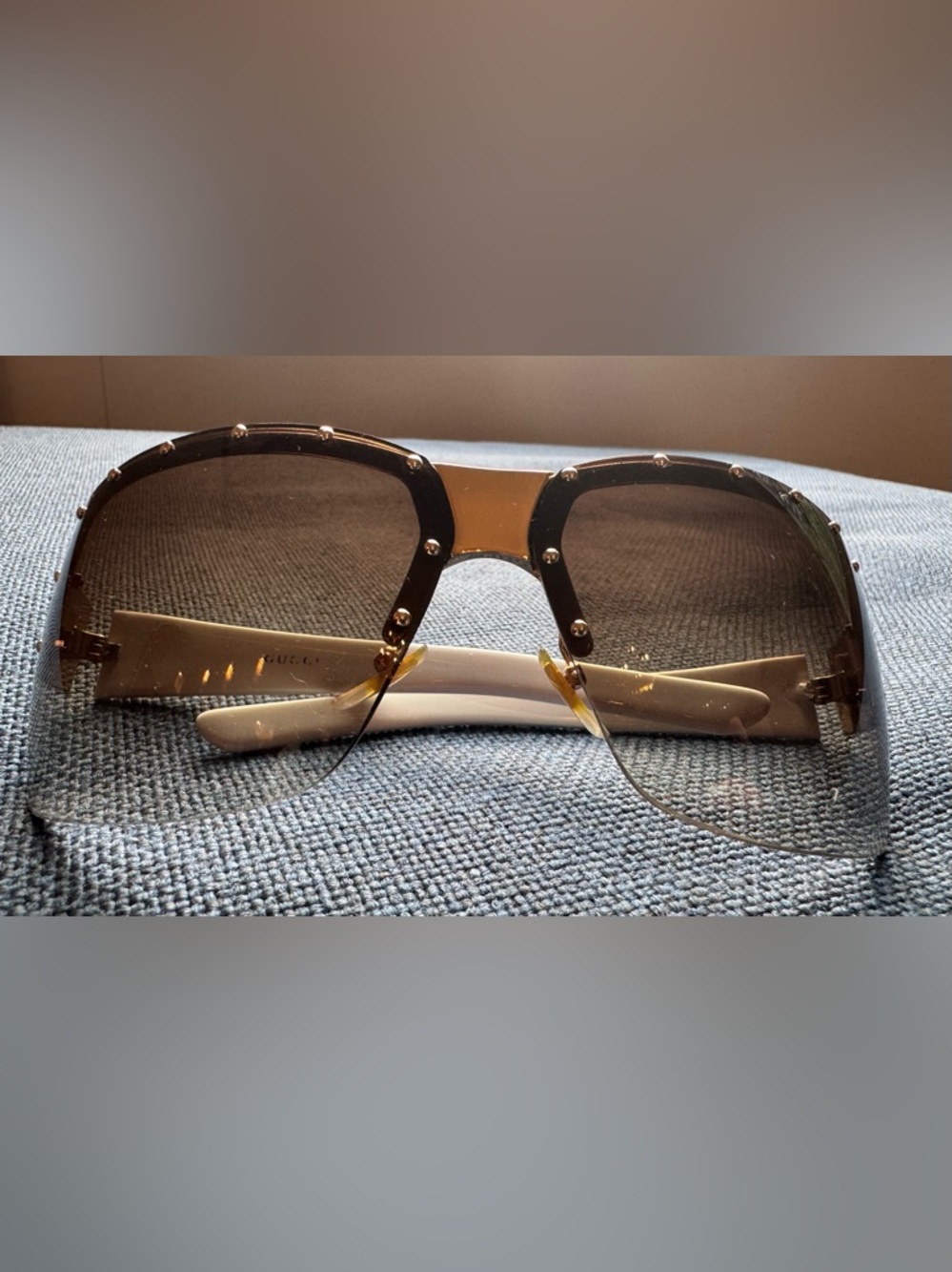 Gucci vintage star studded sunglasses. Original case no cleaning cloth. - Picture 2 of 8